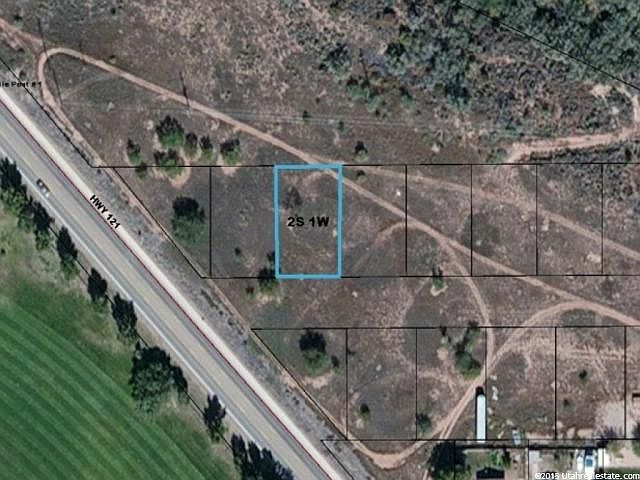 1st image of 660 W Hillcrest Dr