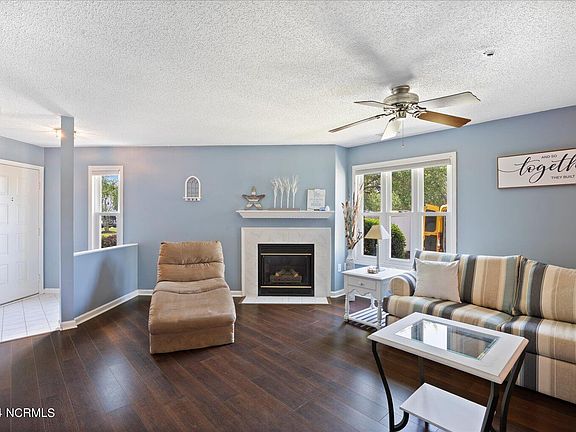 5th image of 4105 Breezewood Drive #101