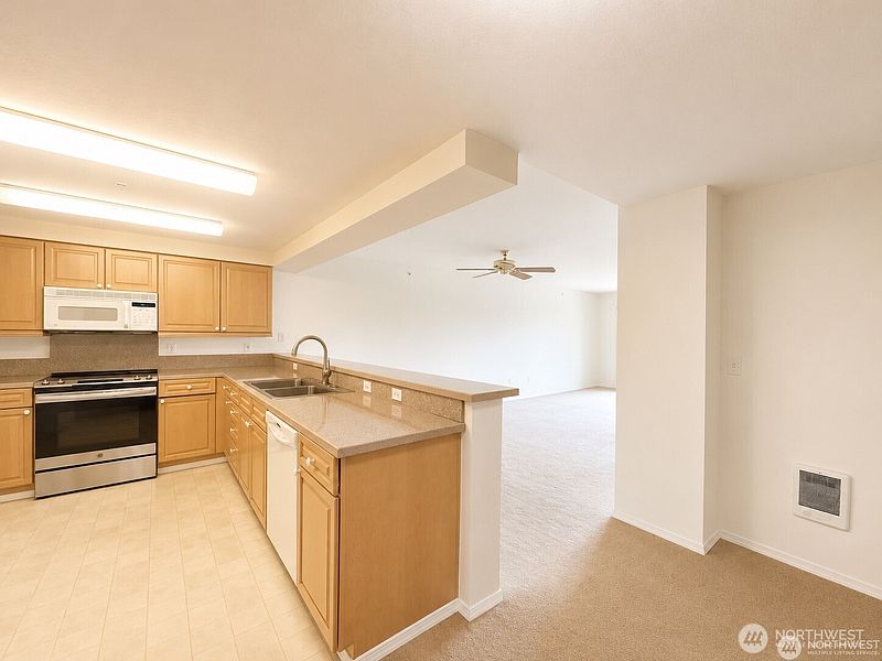 4th image of 15020 Bothell Way NE #204