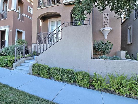 2nd image of 830 Altino Blvd