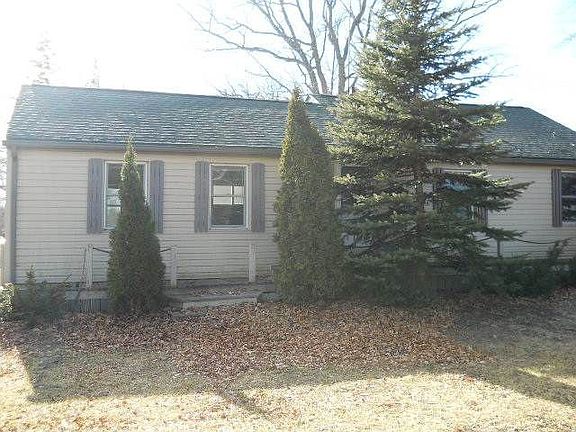 2nd image of 638 Shore Dr