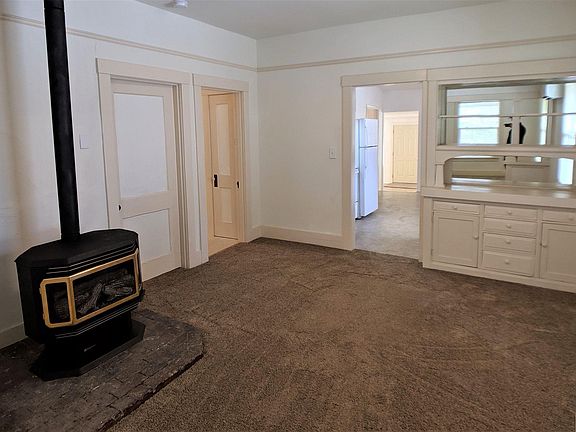 3rd image of 222 W 3rd St #Street222-