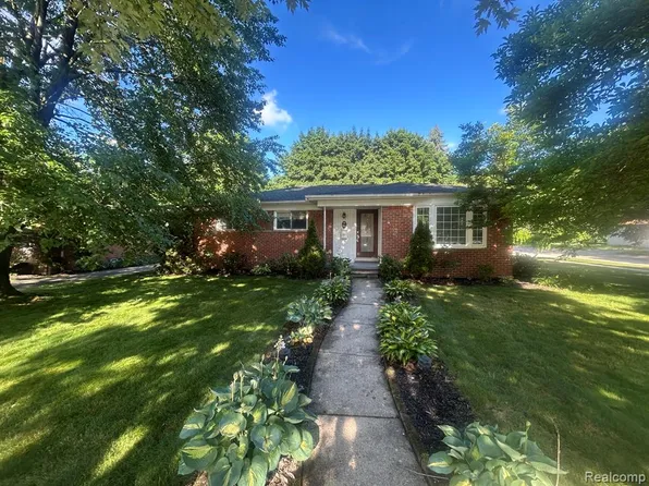760 S Evergreen St, Plymouth, MI 48170