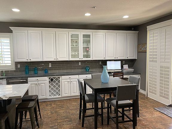 3rd image of 6043 Lily Rock Dr