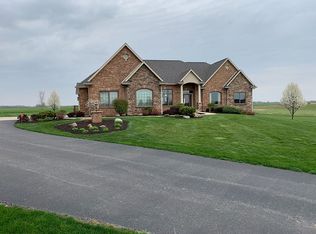 2148 E Saddle Creek Dr, Roanoke, IN 46783