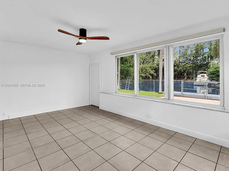 4500 SW 42nd Ter — Photo 47