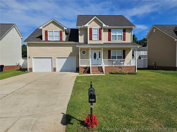 1745 Cherry Point Dr, Fayetteville, NC 28306