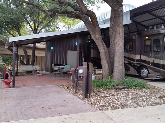 4th image of 718 Brazos Harbor Cir