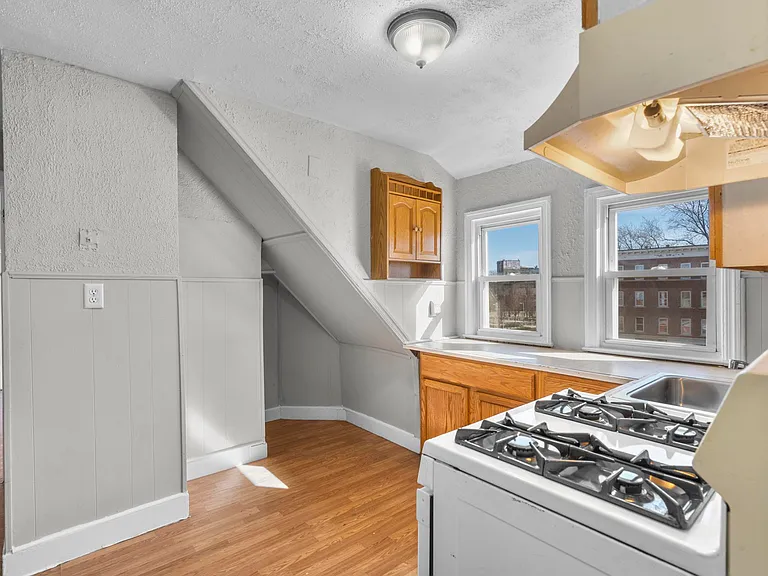 79 Hazel St #3 — Photo 10