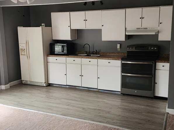 (undisclosed Address), Pelham, NH 03076