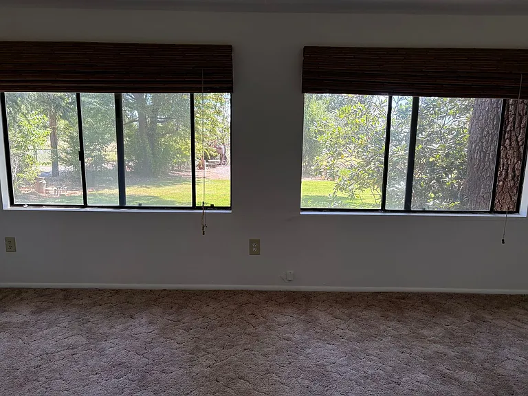 5703 Chapel Dr — Photo 8