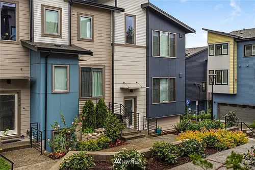 520 Fremont Walk SE Photo 1