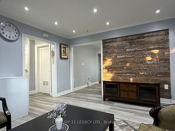 3rd image of 398 Albion Rd Unit B