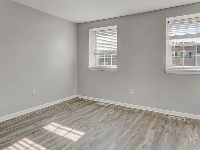 6450 Washington Sq — Photo 15