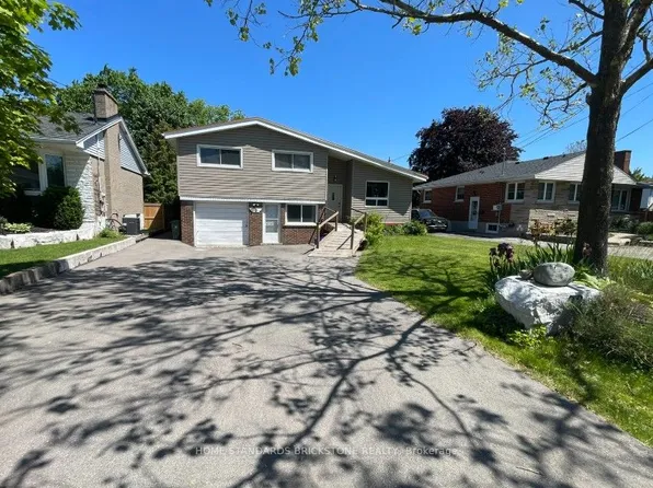 72 Mountain Ave N, Hamilton, ON L8G 3P5