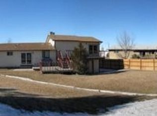 892 Eisenhower St, American Falls, ID 83211