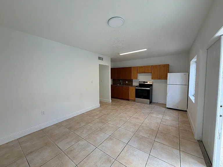 420 SW 14th Ave #1B — Photo 10