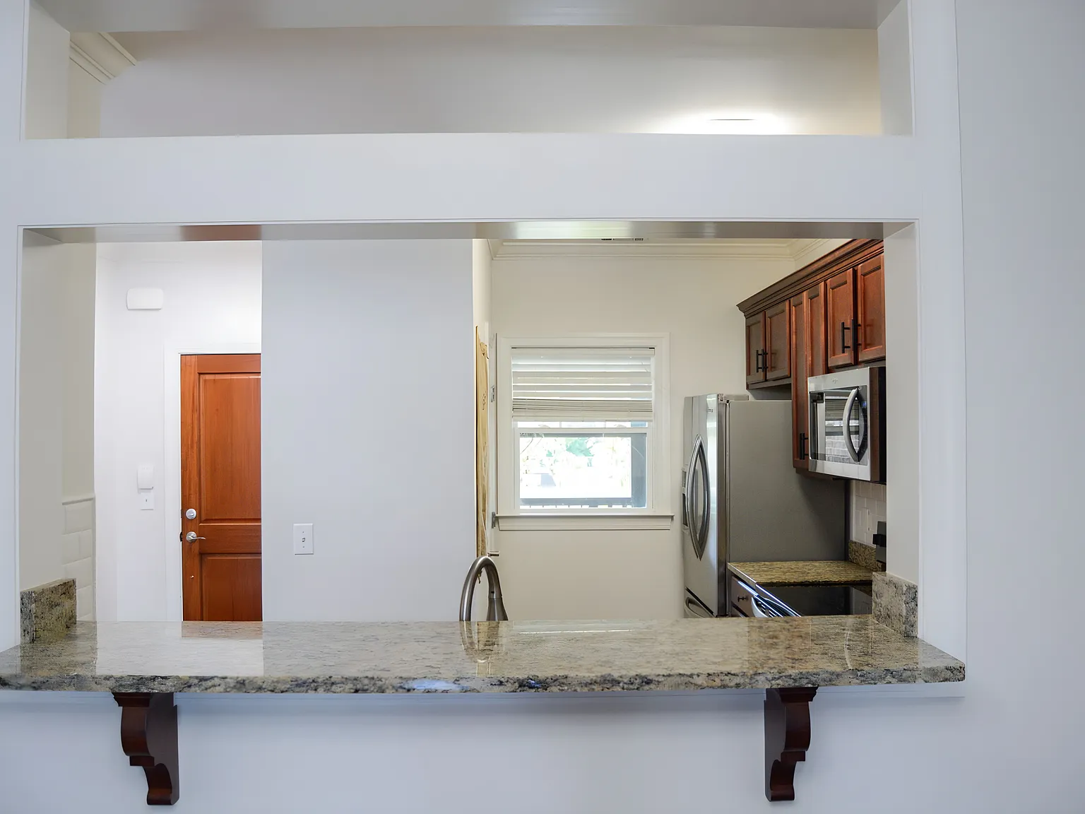 2 bed, 1066 sqft, $2,000 — Photo 3