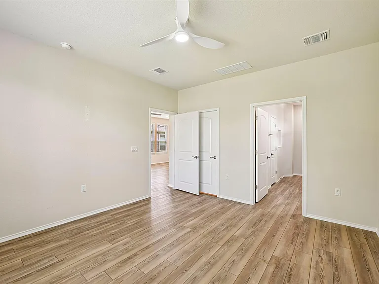 401 Yorktown St — Photo 20