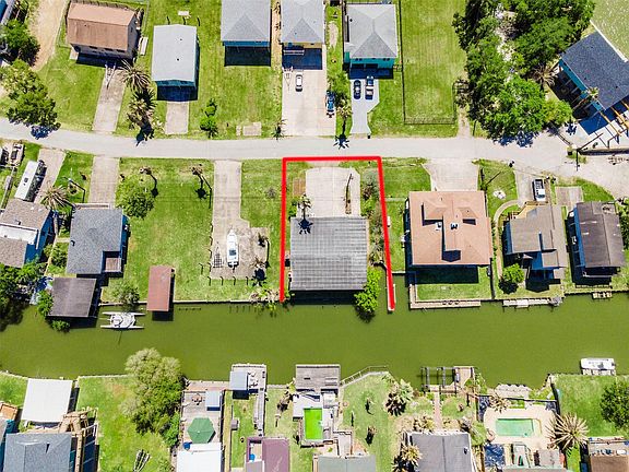 3rd image of 1640 Dick Bay Dr