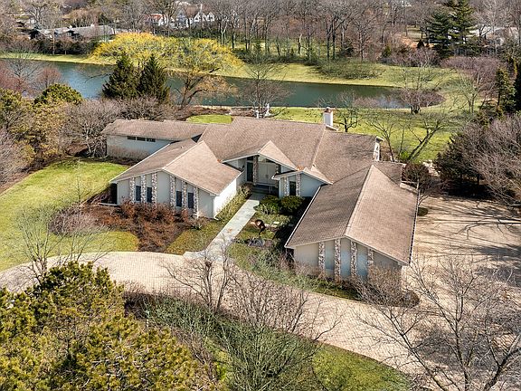 3rd image of 1731 Braeside Ln