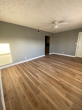 5th image of 2515 Dixie Hwy #2