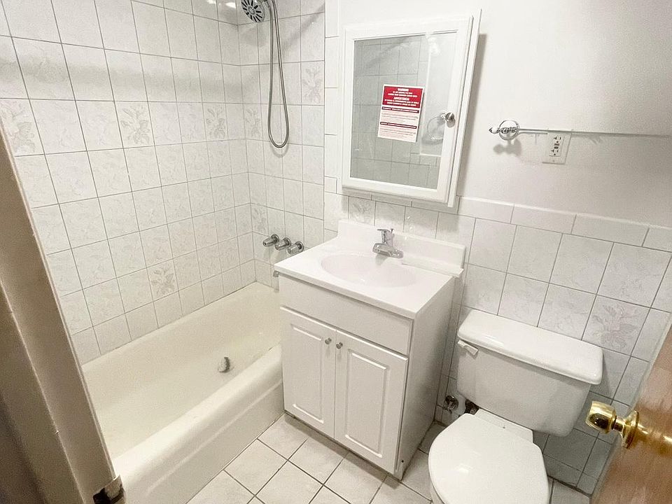 2nd image of 13007 59th Ave #1R