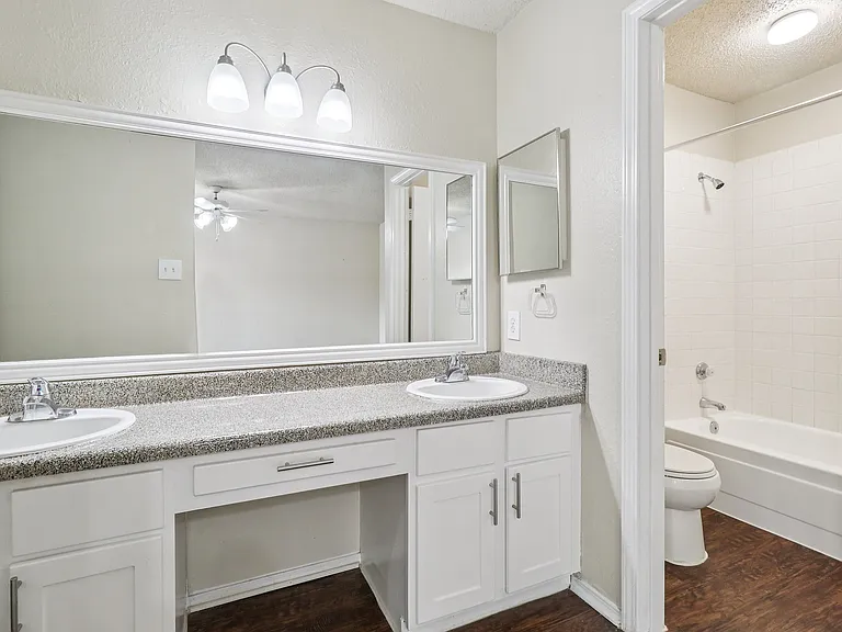 B3 MAIN VANITY