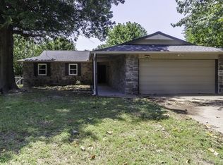 145 W Jefferson Pl, Broken Arrow, OK 74011