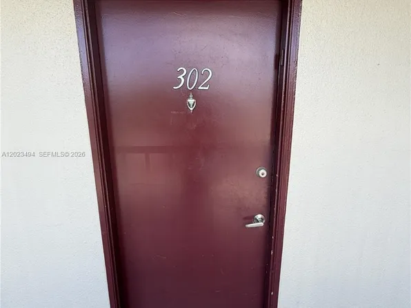 13155 SW 7th Ct APT 302E, Pembroke Pines, FL 33027