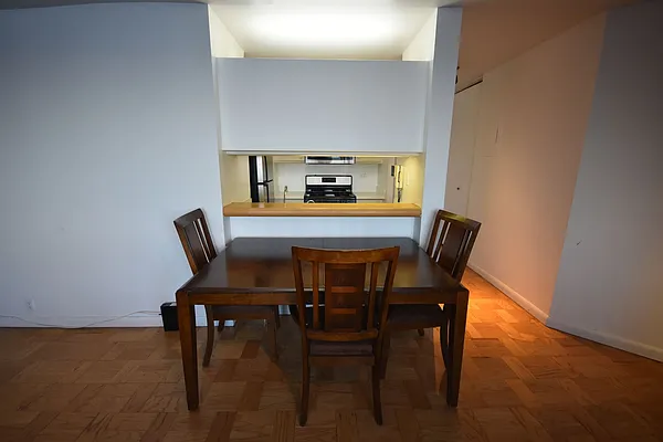 Rented by Luxury Habitat | media 22