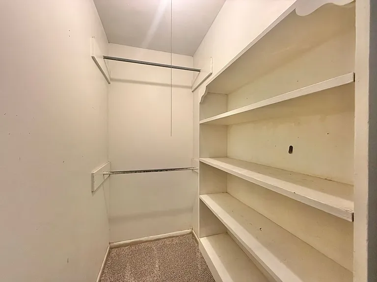 7618 Brookhollow Dr — Photo 21