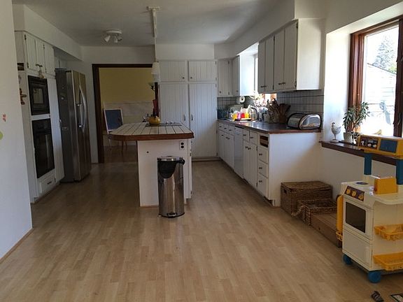5th image of 2936 Renfrew St