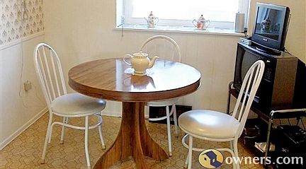 Large Kitchen Nook