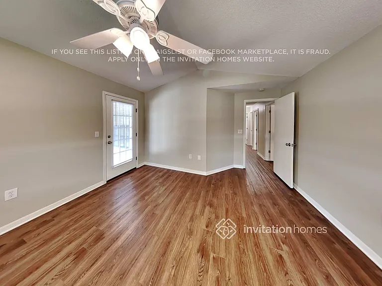 64 Lake Daisy Blvd — Photo 8