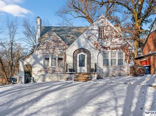 5824 Nicholas St, Omaha, NE 68132