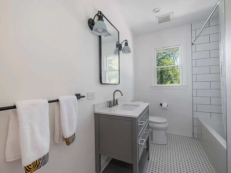 84 Meadow Way — Photo 12