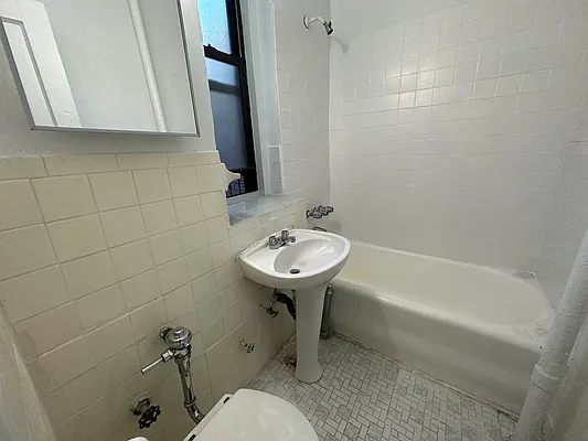 Rented by Voro NYC | media 6