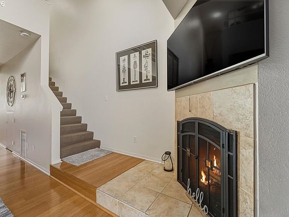 5th image of 103 N Hayden Bay Dr #103