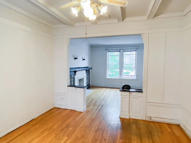 1509 W Barry Ave #2 — Photo 9