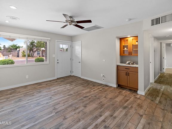 3rd image of 4323 E MICHELLE Drive