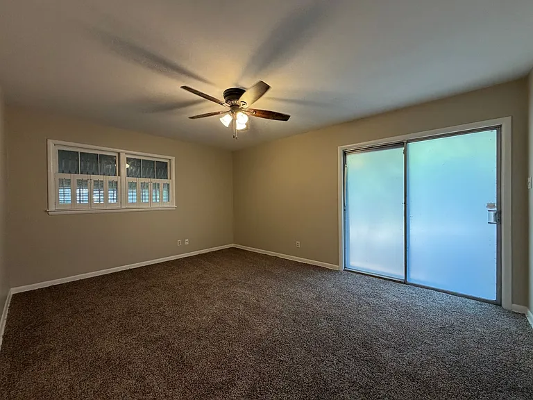 4416 Granbury Rd — Photo 13