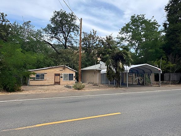 2nd image of 496-504 Rogue River Hwy