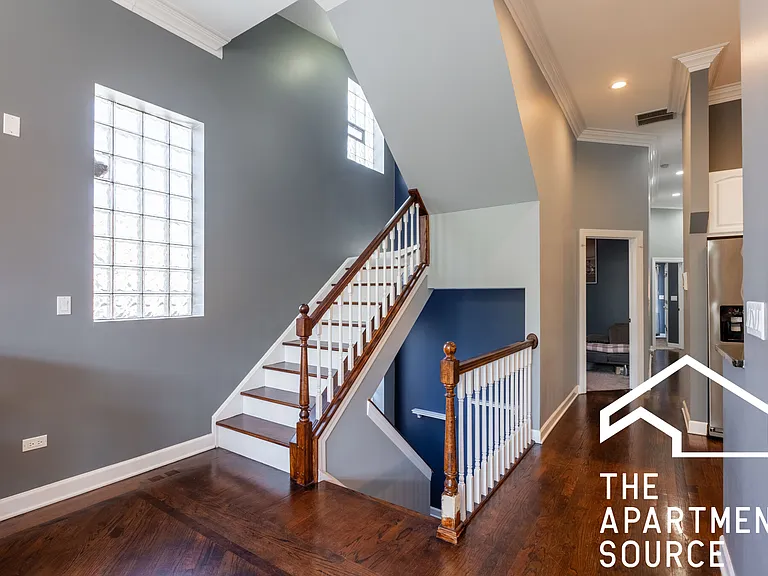 3739 N Sheffield Ave #3 — Photo 5