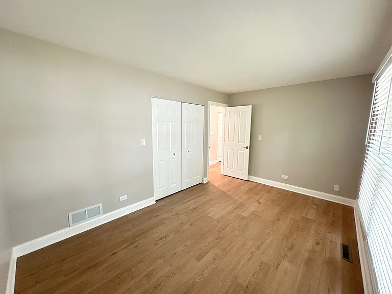 3816 Illinois St — Photo 13