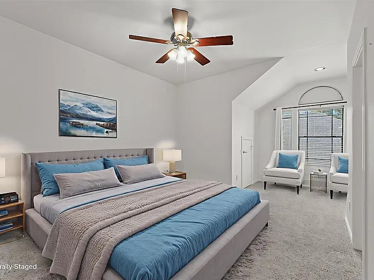 2402 Calumet St #D — Photo 15