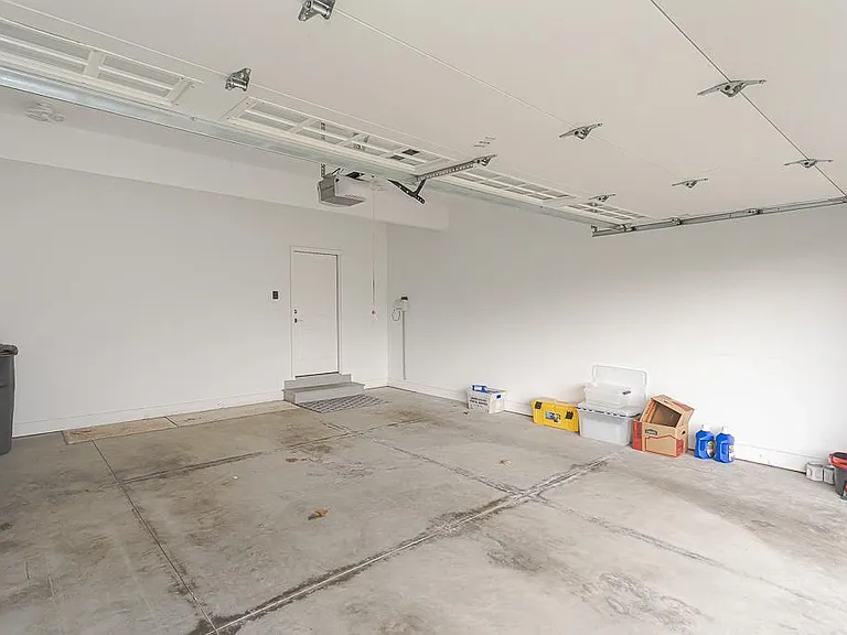 114 Valley Hall Dr — Photo 30