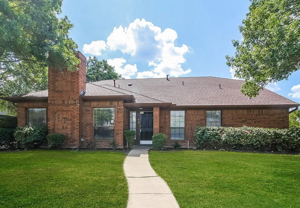 927 Aspen Dr