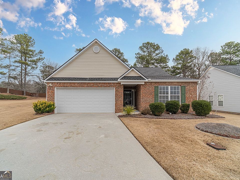 1st image of 946 Village View Cir