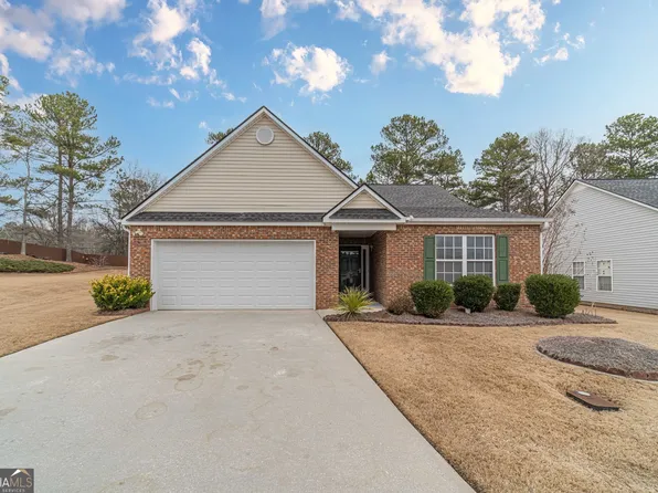 946 Village View Cir, Loganville, GA 30052